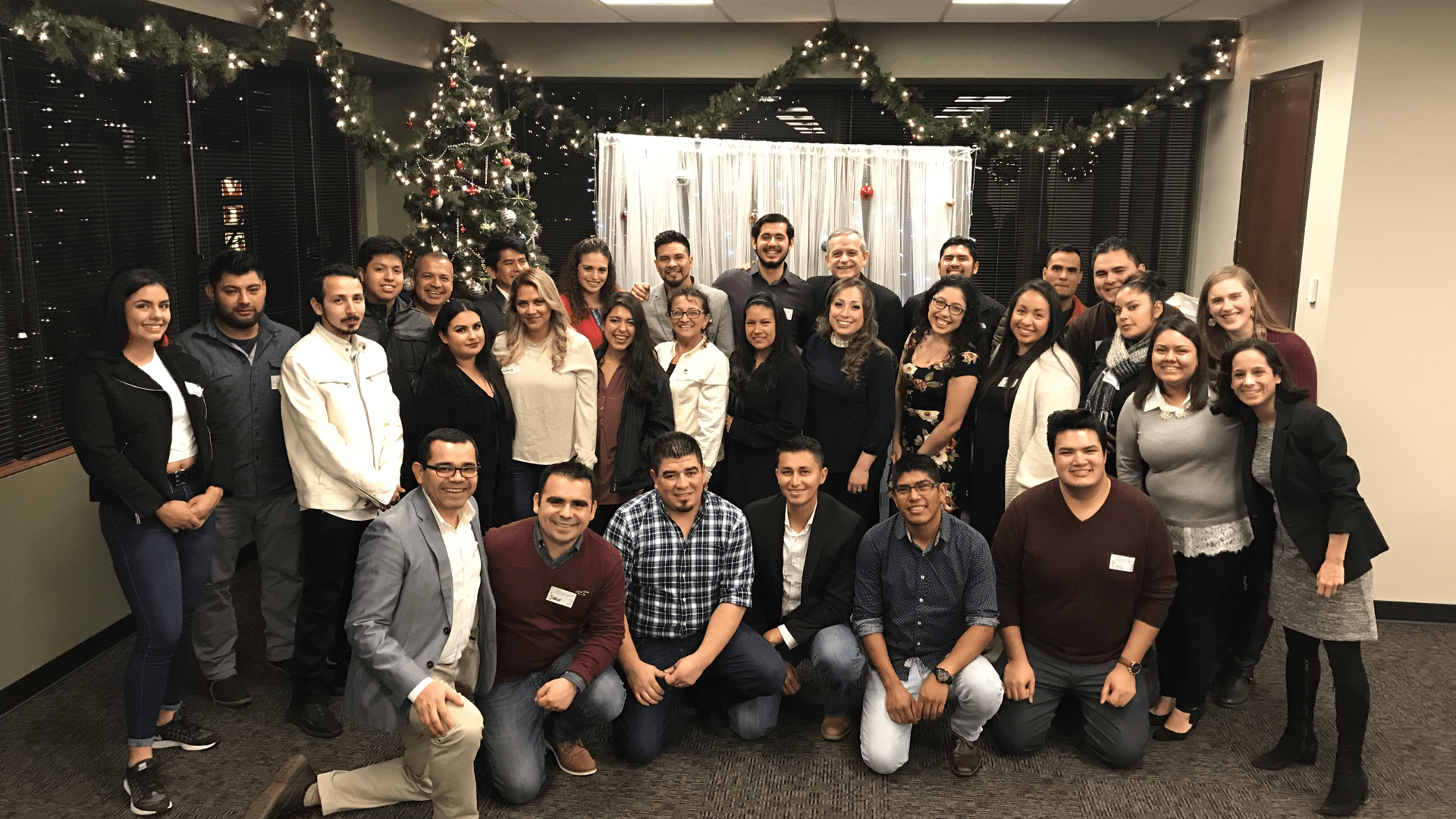 red de pastoral juvenil at christmas party